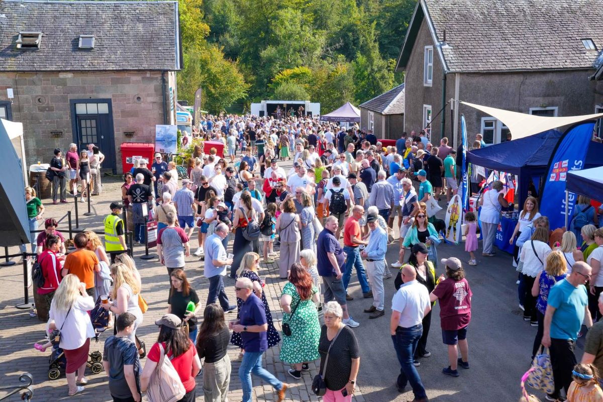 crowd of people at Ardgowan open day